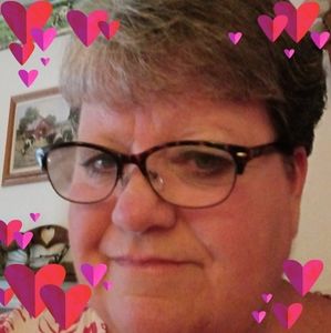 Meet your Posher, Debbie